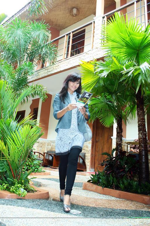 Hotel 1001 Malam Yogyakarta Exterior foto