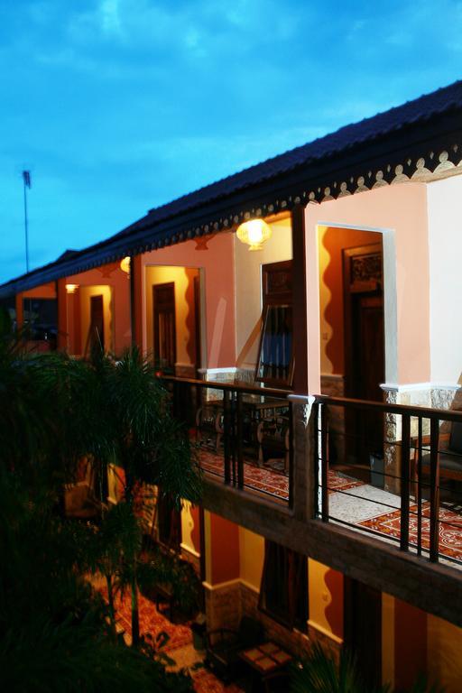 Hotel 1001 Malam Yogyakarta Exterior foto