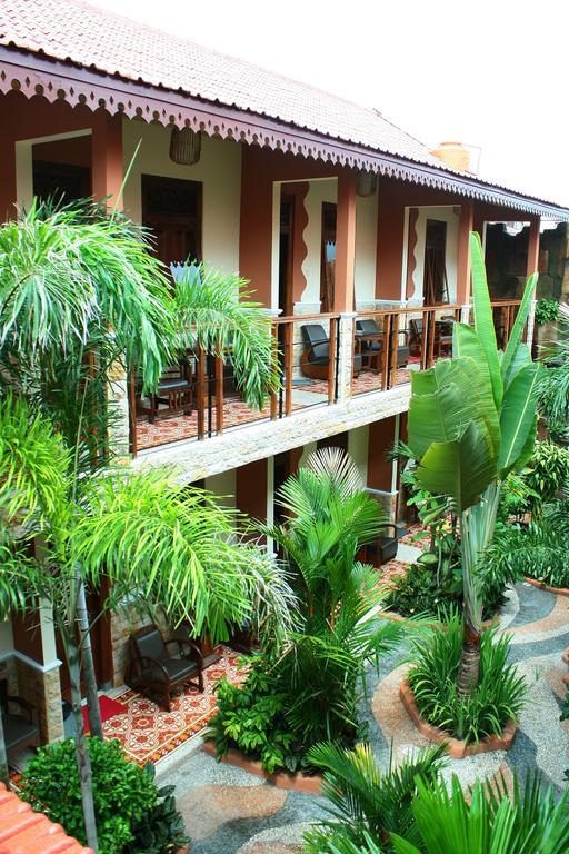 Hotel 1001 Malam Yogyakarta Exterior foto